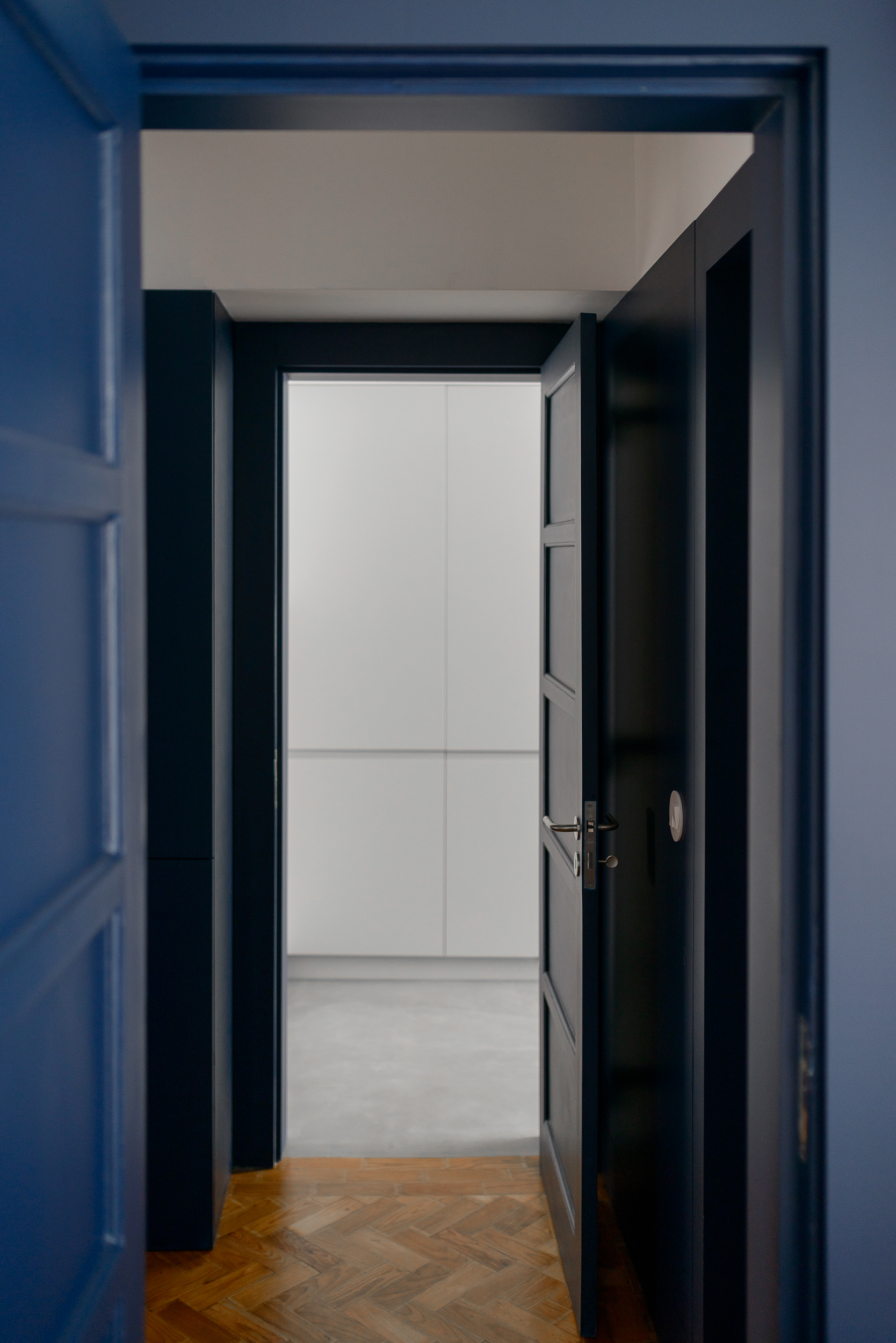 Galvao 公寓 | 核心空间重塑，色彩定义新身份-19