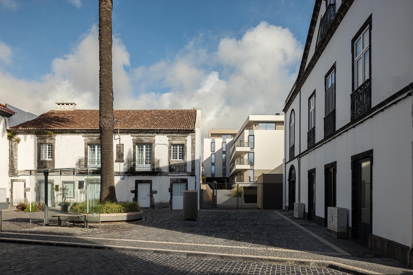 ERNESTO DO CANTO住宅区丨葡萄牙蓬塔德尔加达丨BOX arquitectos-19