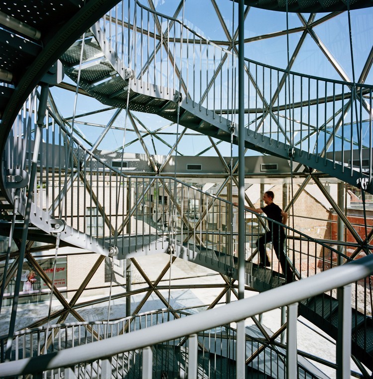 玻璃中心的艺术融合-17