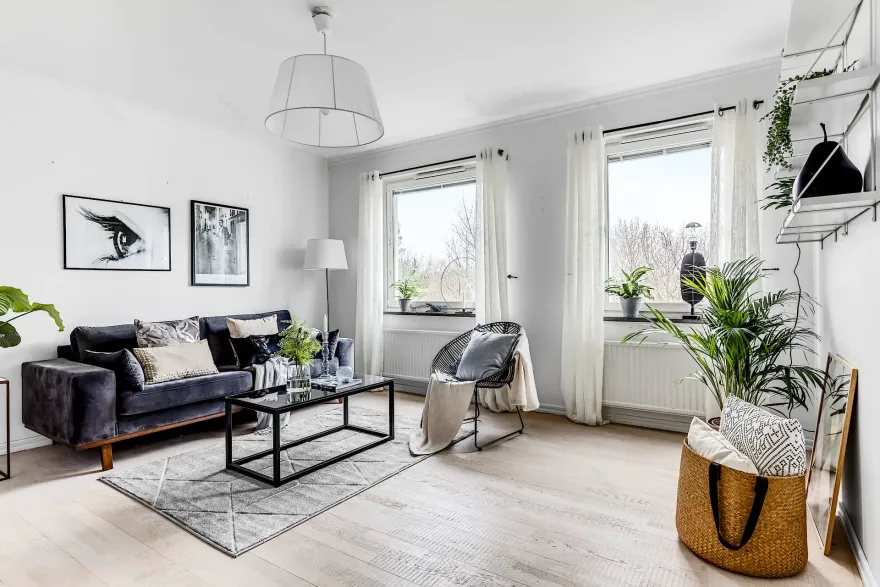 热情红卧室,独特设计公寓-9