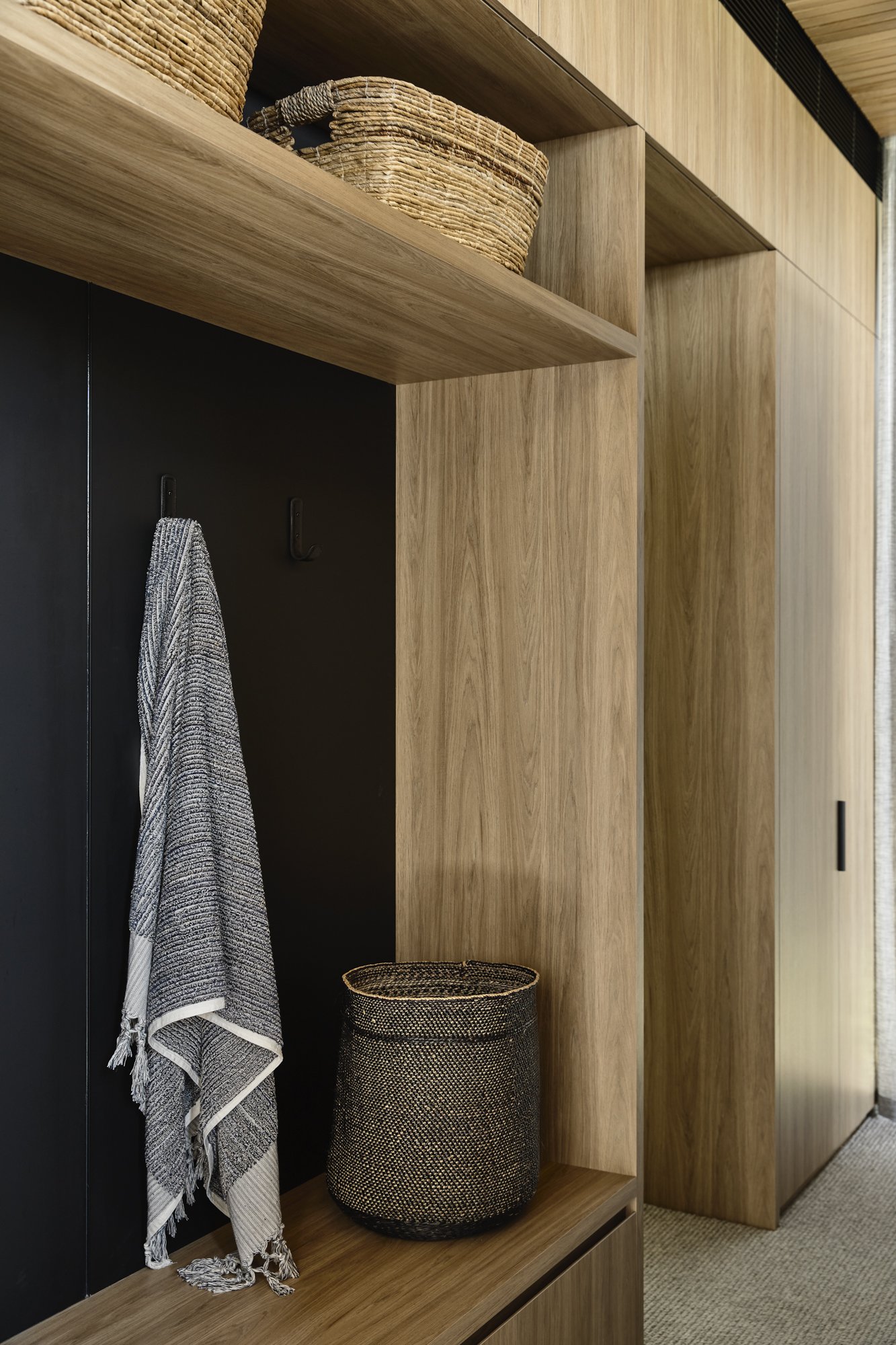 主岭别墅（注：House也可根据实际情况译为住宅府邸等，这里别墅较常用） -60