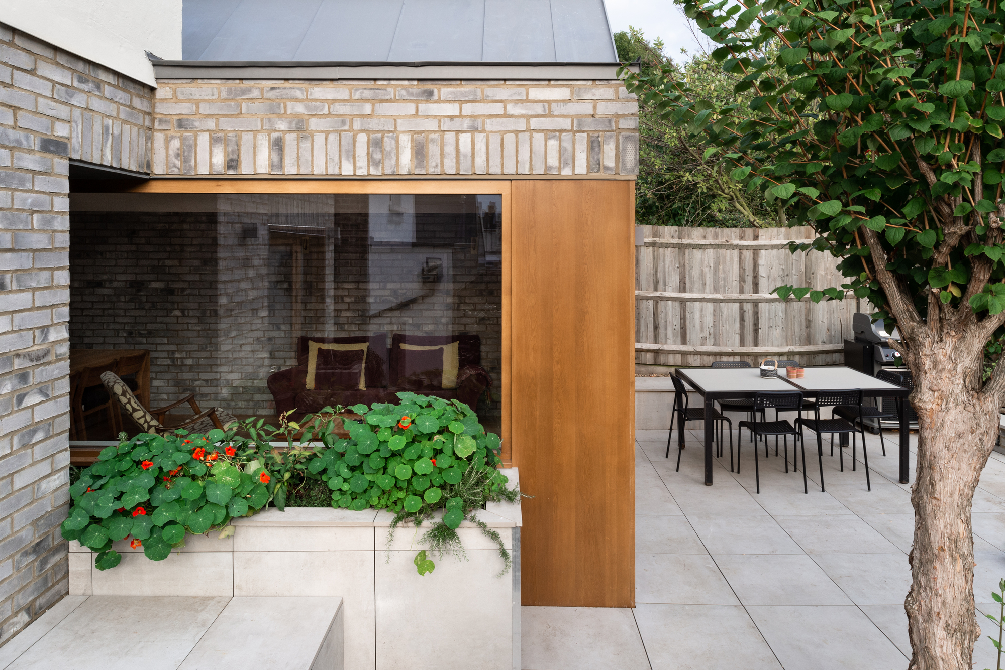 Harefield Road East House  / Gruff-23