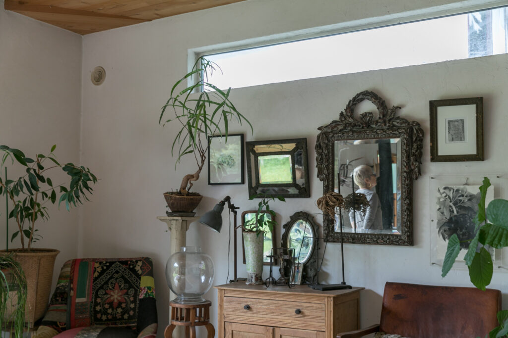 建築デザイナーの自邸　鎌倉の緑豊かな高台に建つ 居心地の良い小さな平屋 | Style of Life | 100%LiFE-2