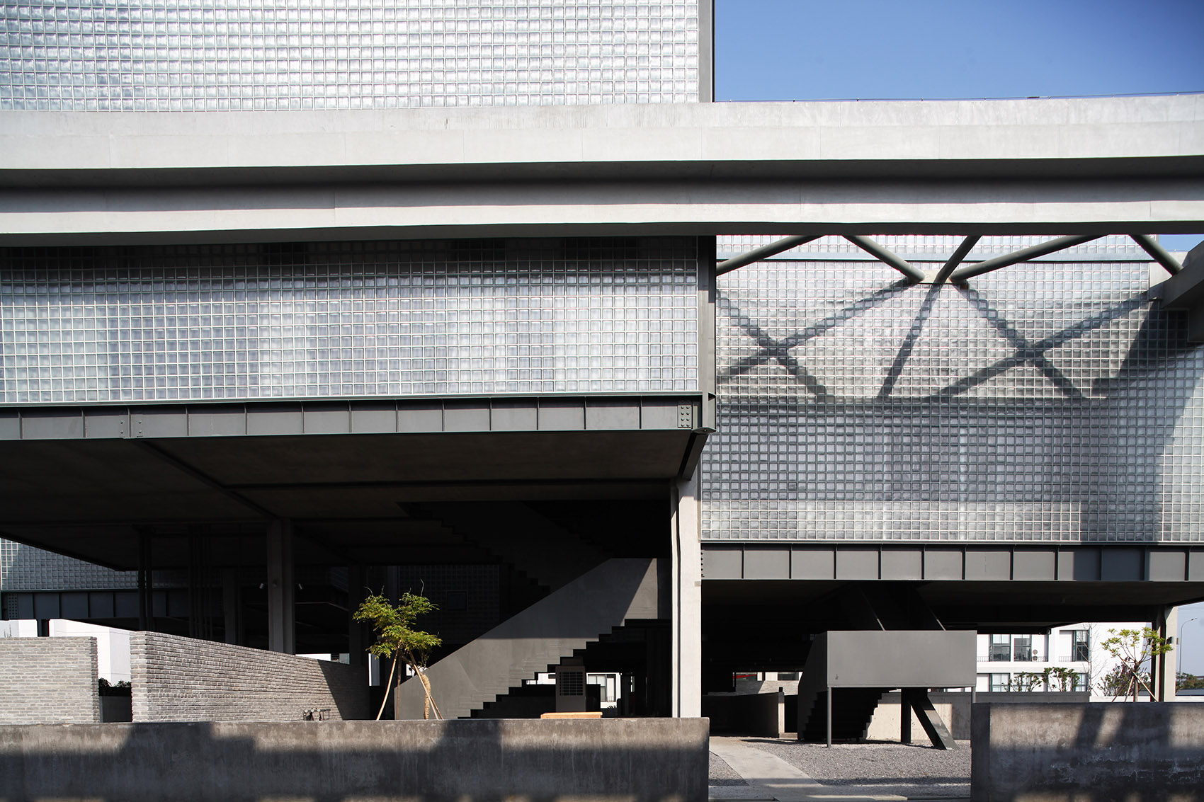 宁波柯力博物馆－混凝土框架与玻璃盒交响曲-31