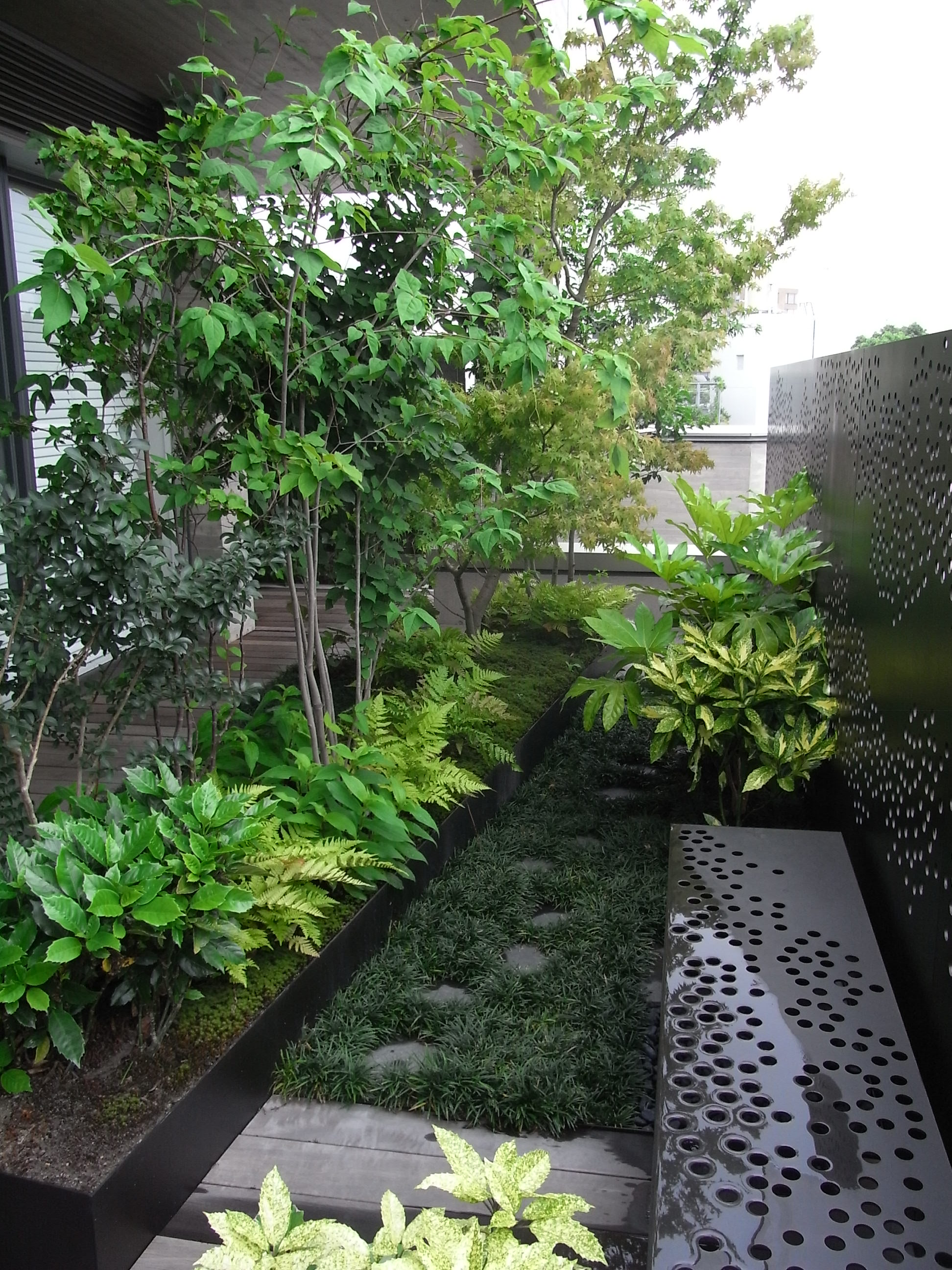 一番町弘和ビル屋上庭園丨松田平田设计-39