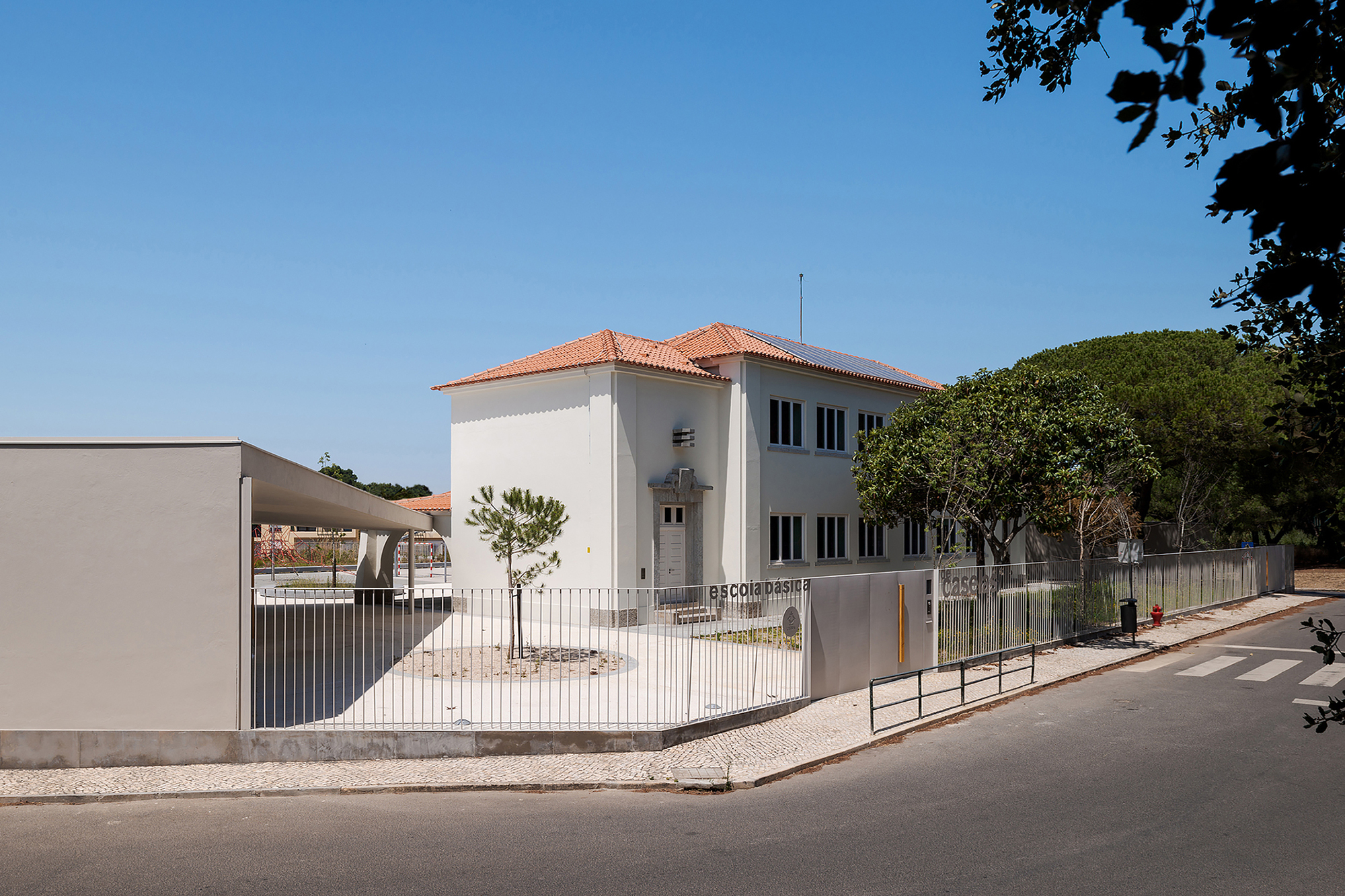 Caselas School and Kindergarten / Site Specific Arquitectura + Patrícia Marques e Paulo Costa-30