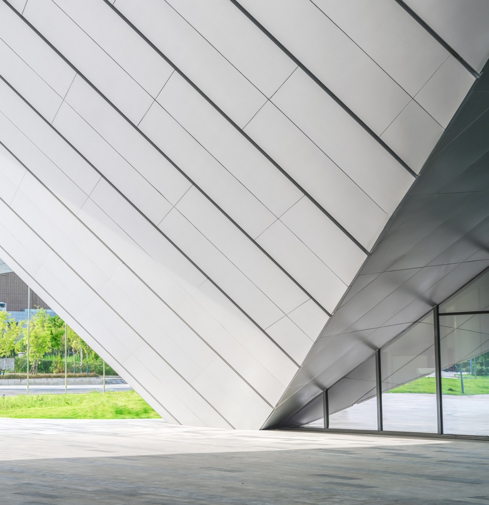 阆中赛城游客中心 | 山水间的现代飞翼-62