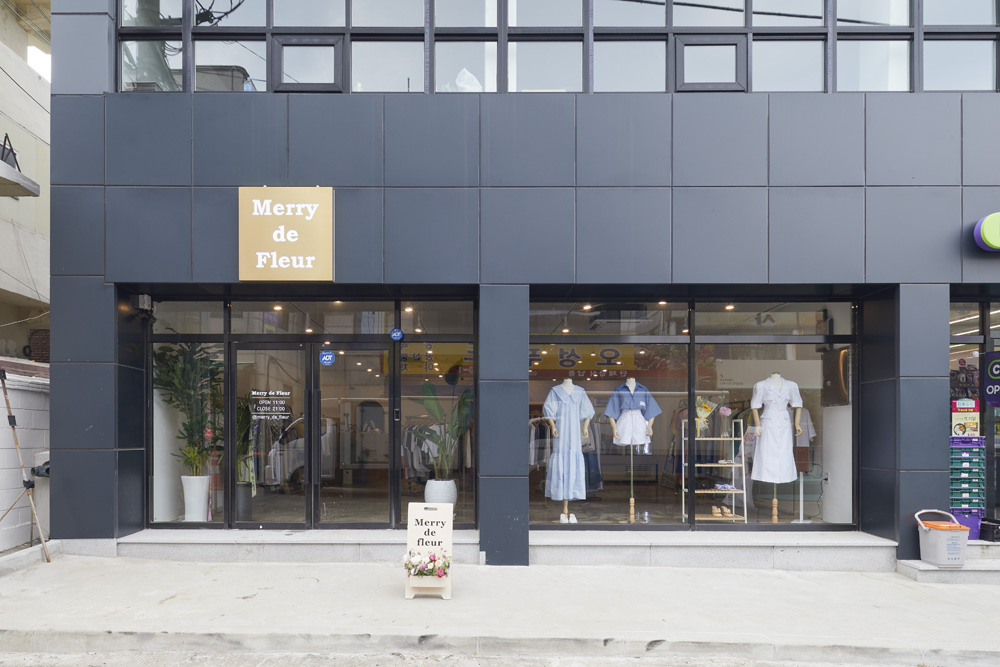 现代简约风 33 坪服饰店设计-2