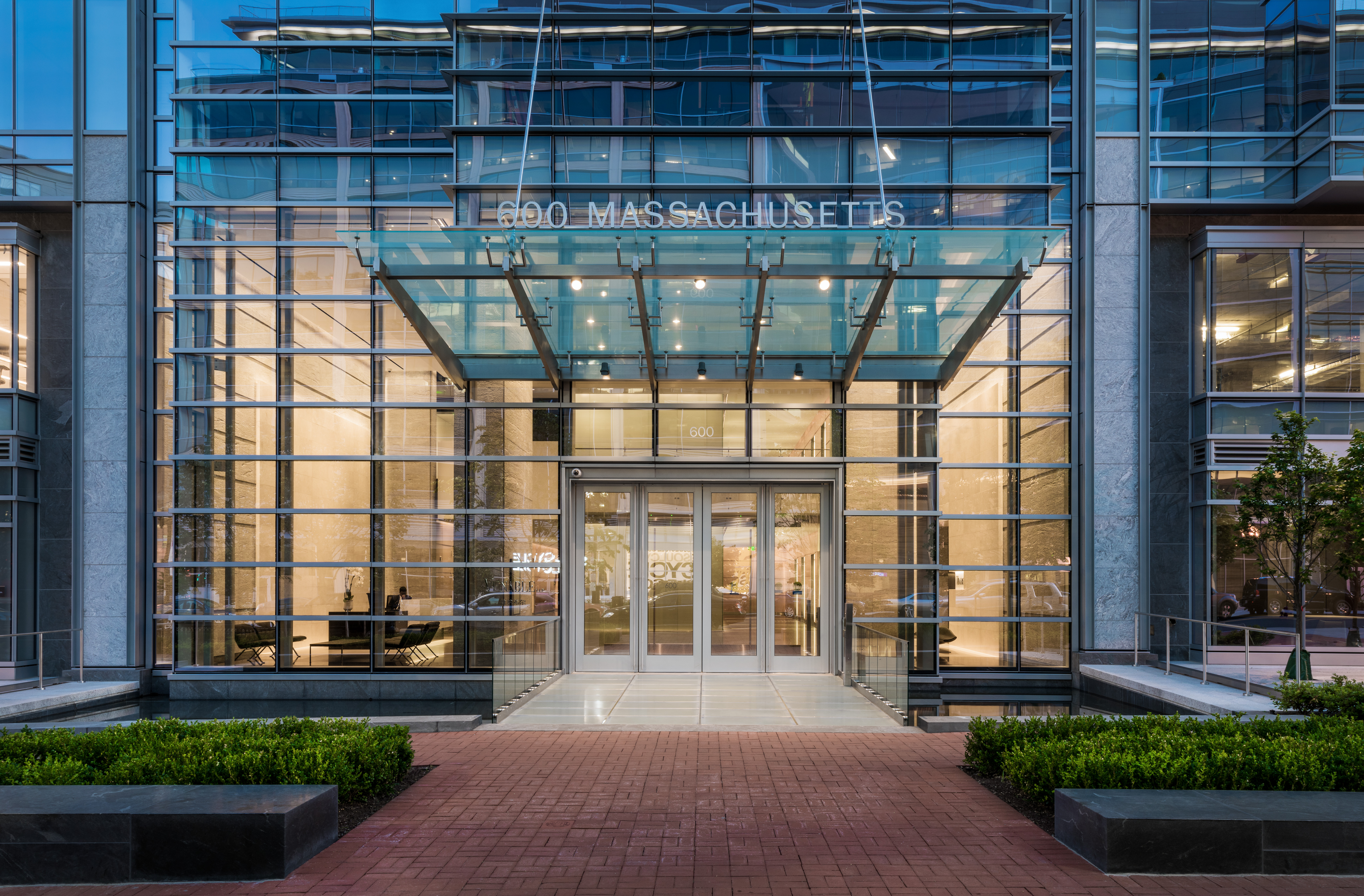 融合室内外空间的绿色办公大厦——华盛顿 600 Massachusetts Avenue-19