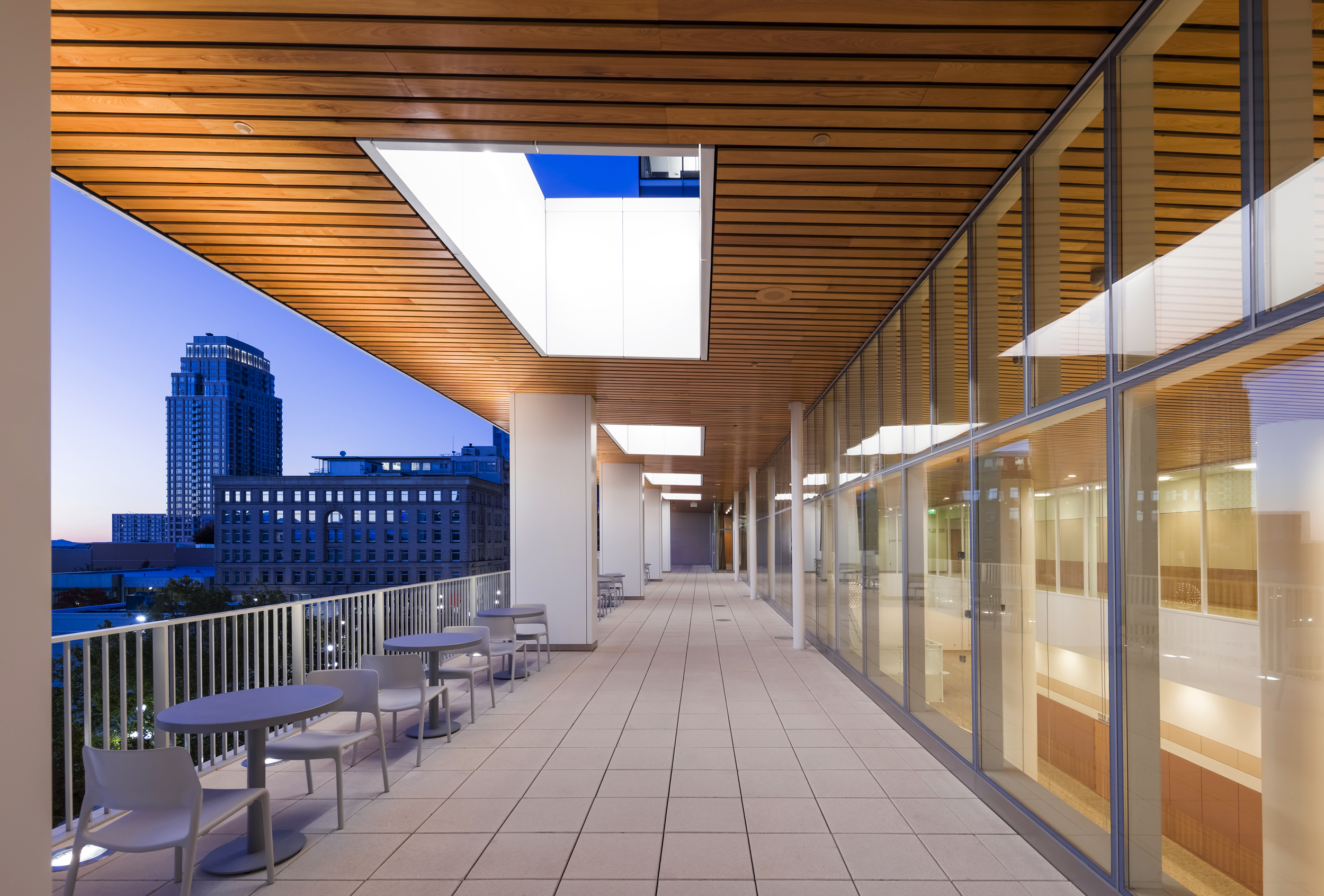 乔治 S·和多雷丝埃克勒斯剧院照明设计-7