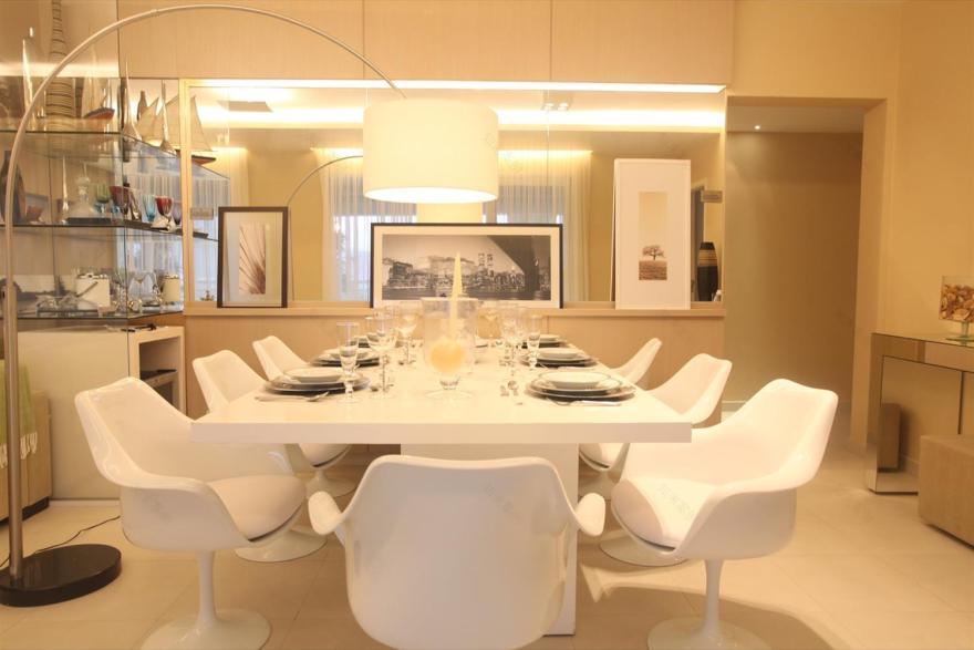 巴西海滩公寓,木质与镜面玻璃的优雅结合-2