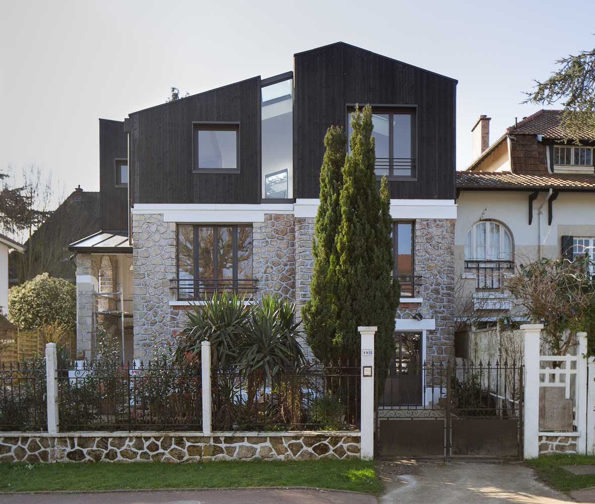 Upper Floor Extension 现代与传统对话的空间设计-9