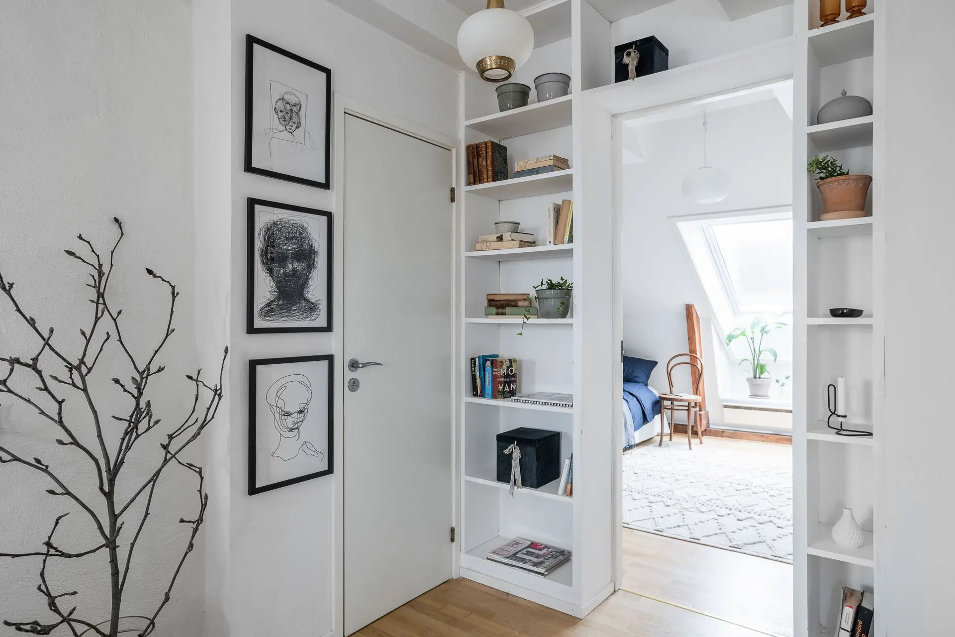 瑞典顶楼公寓的蓝色魅力-13