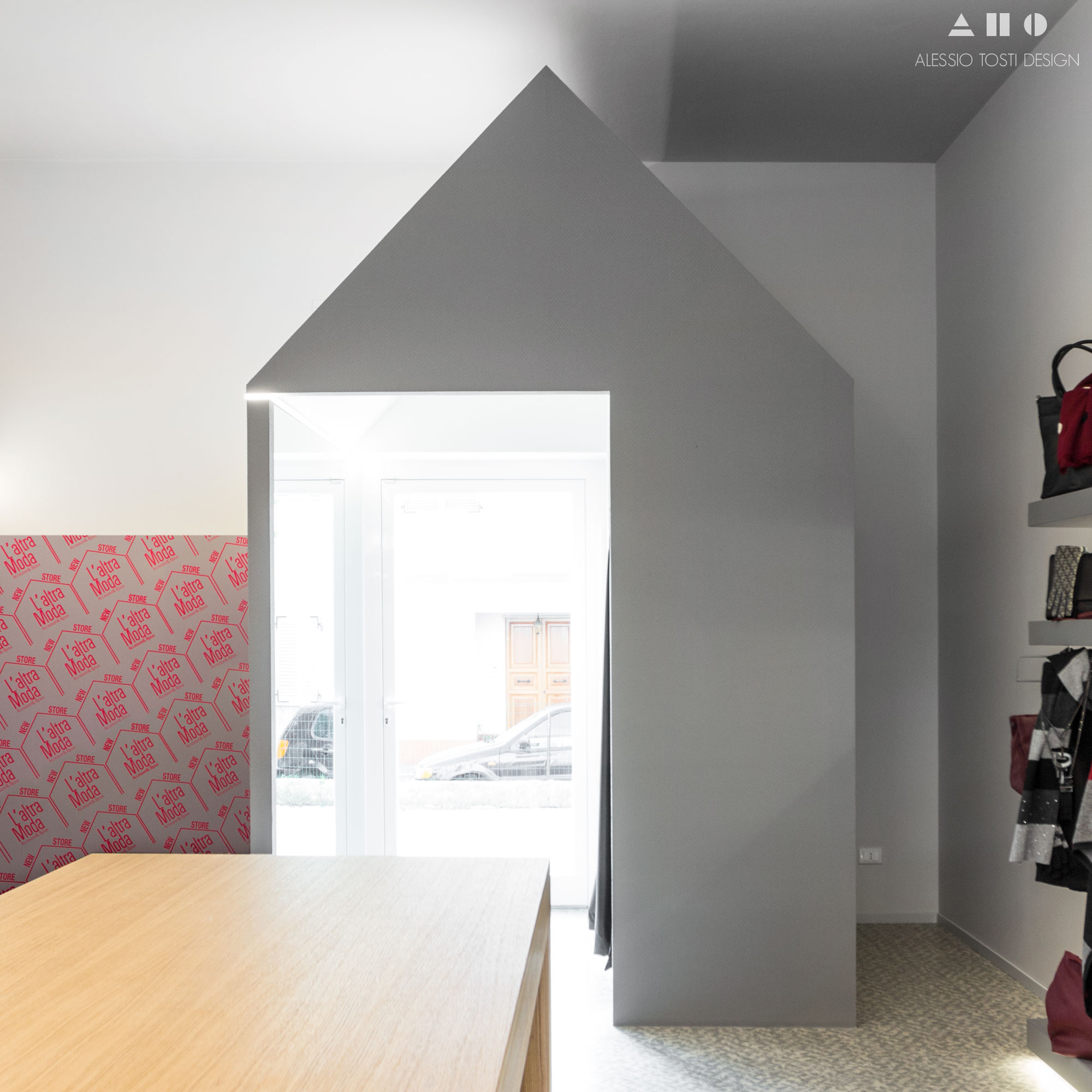 2016 年意大利商店 L'Altra Moda 室内设计案例-6