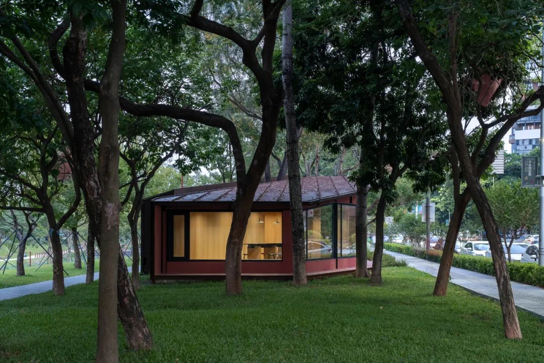 把自然带入私密空间：25个开放浴室设计 -20