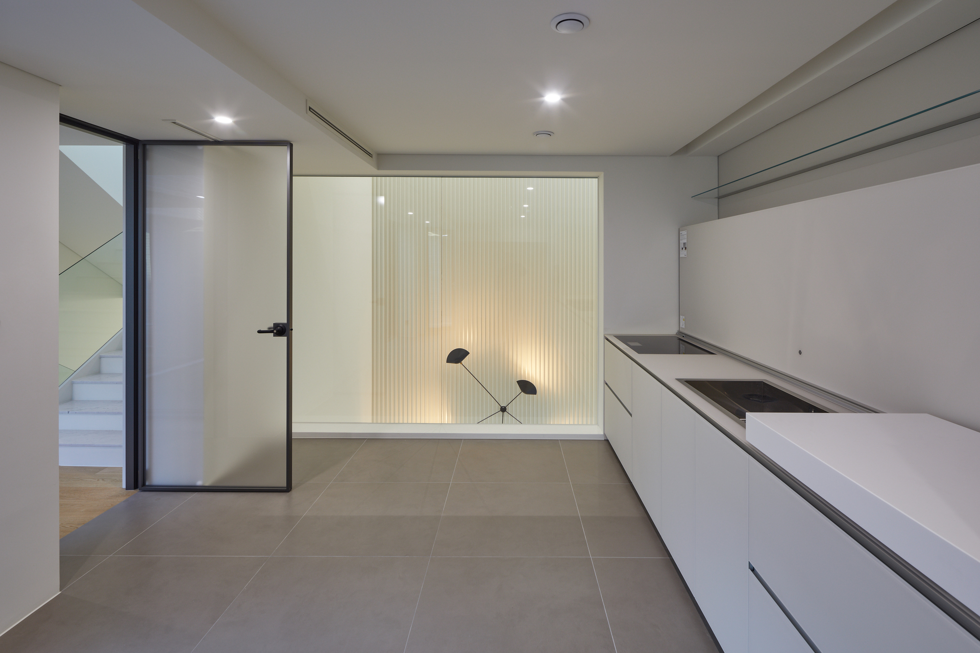 Turning Cube House / A'DUS [Architectural Designer Cluster]-44