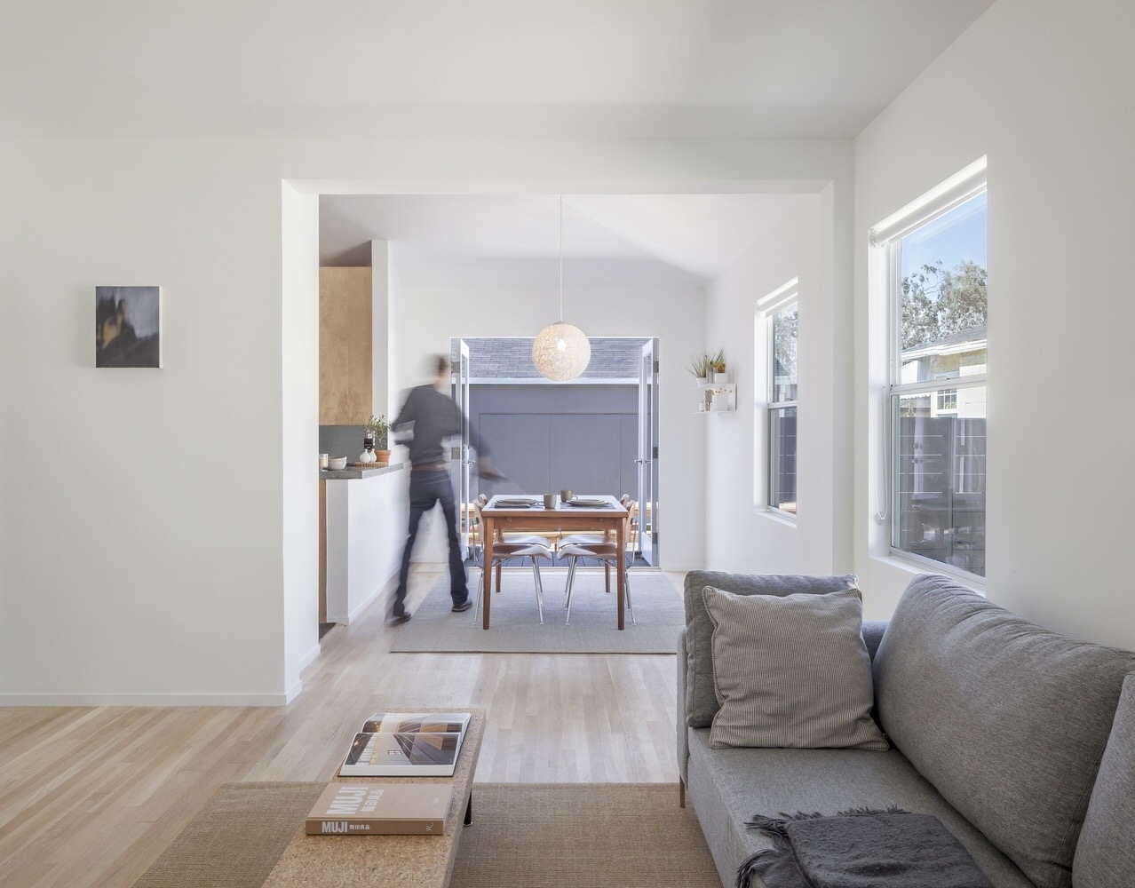 Дом с окном во двор（带庭院窗的房子）丨美国丨Edward Ogosta Architecture-18