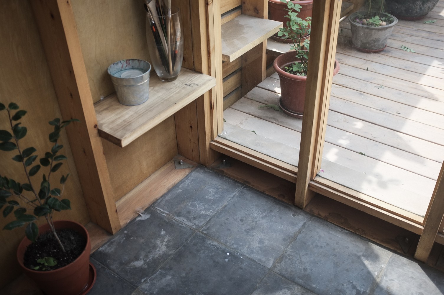 胡同画室——墙体像素化，木架结构打造连续统一视觉效果-8