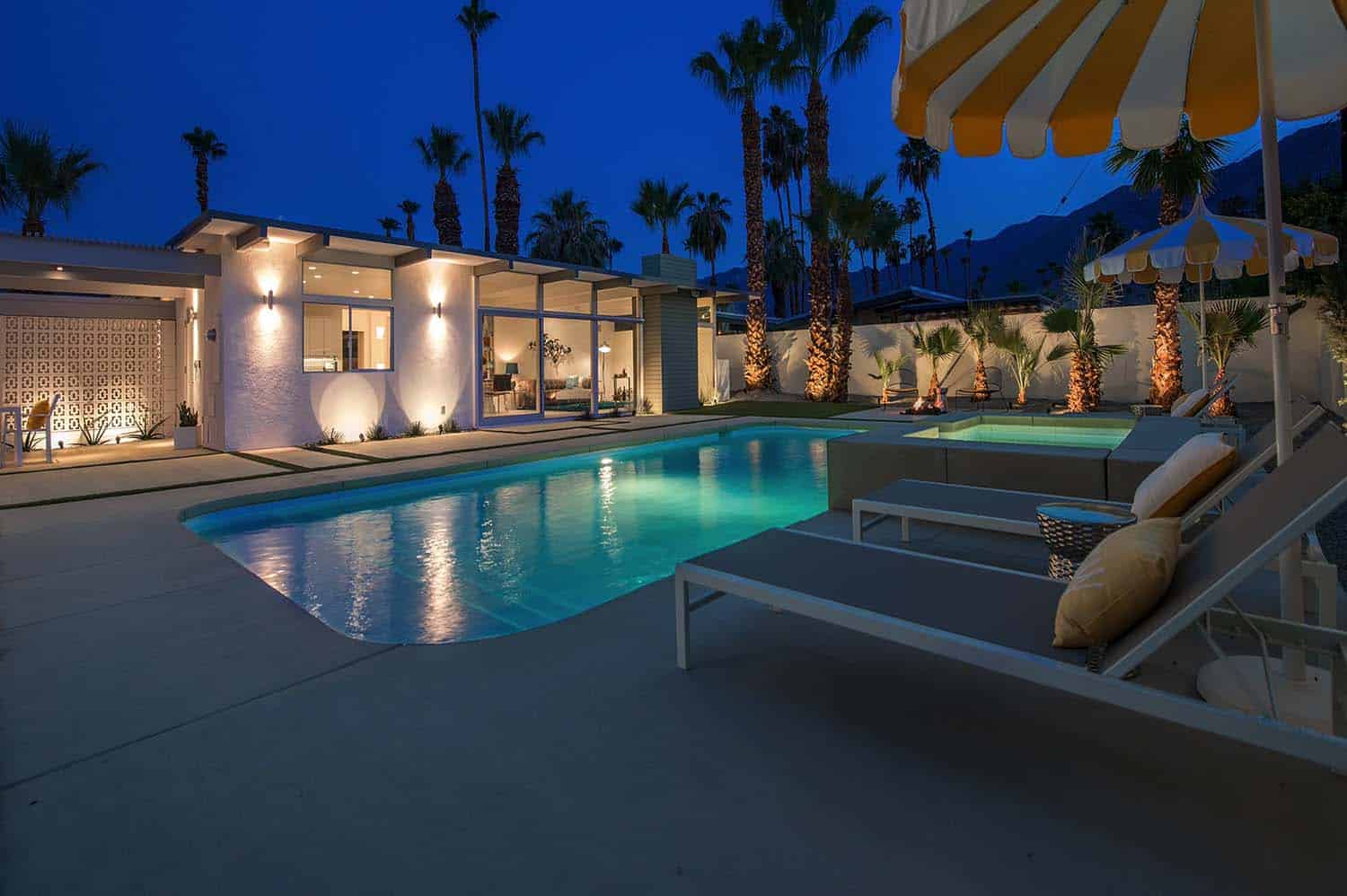 Midcentury dream retreat with a poolside paradise in Palm Springs-30