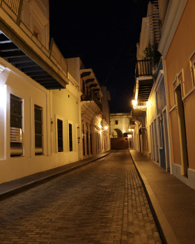 Puerto Rico - Isla Del Encanto (Travel)