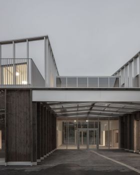 Les Violettes 学校综合体和娱乐中心丨法国丨HEMAA Architectes