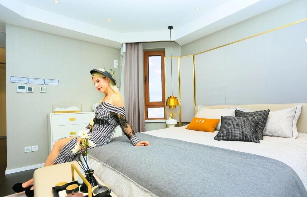 
佰亿大公馆顶层样板间 -3