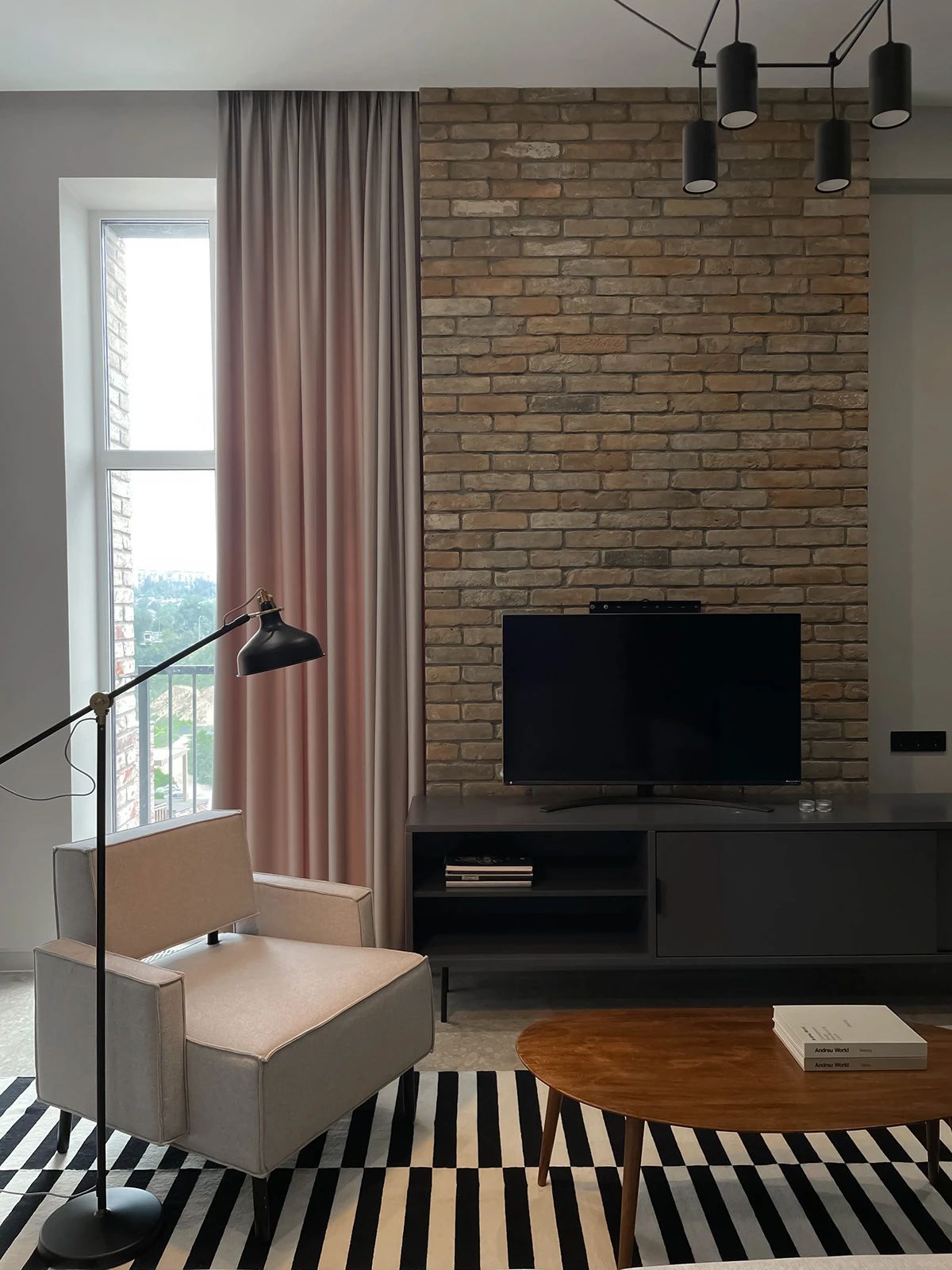 红绿撞色两室一厅丨Oleksandra Teslia-10