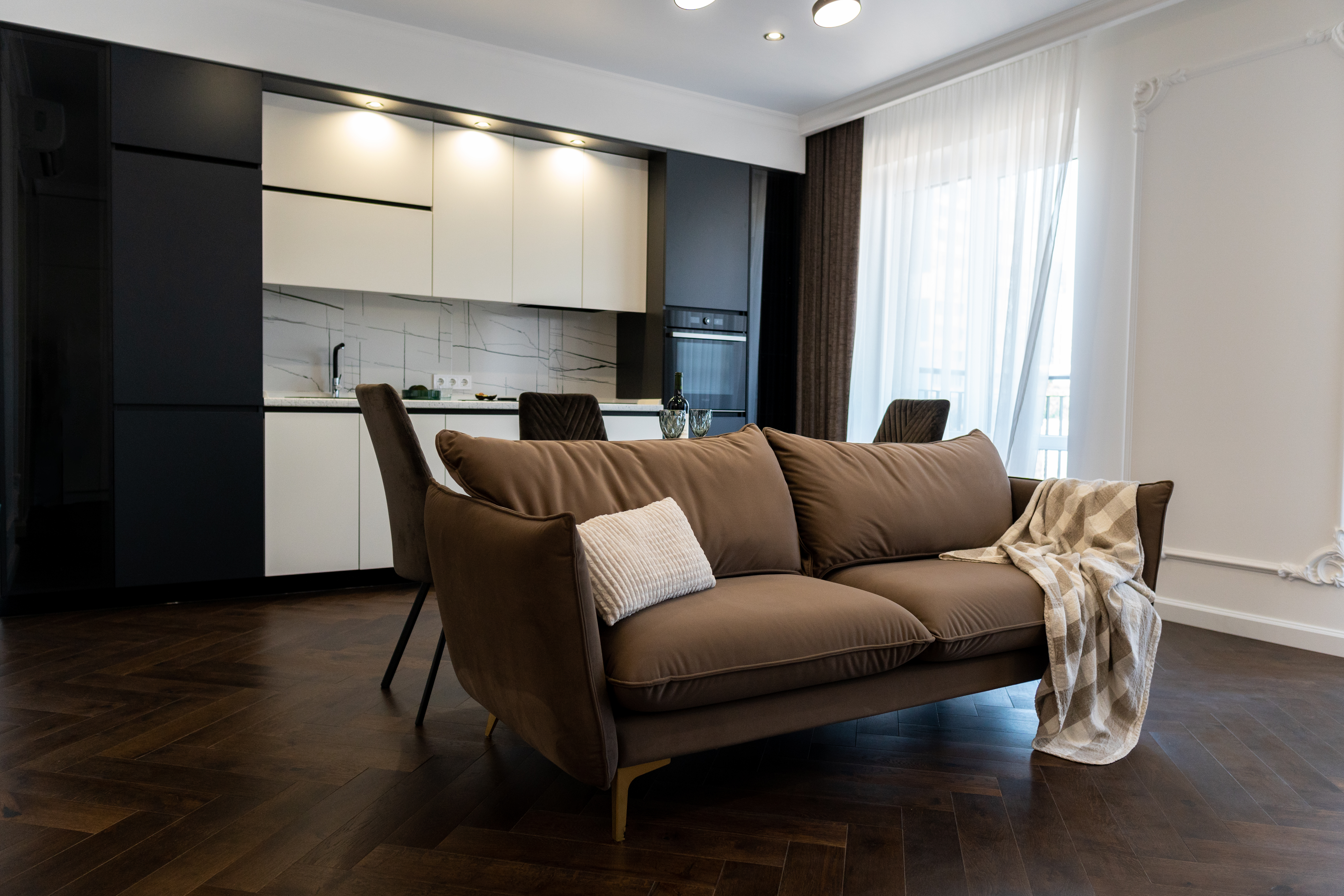 APARTMENT: 54 sq.m (Real)-0