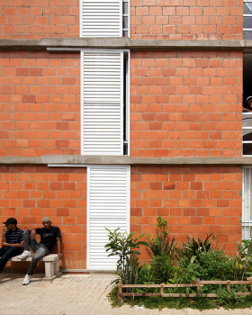 巴西 Jardim Vicentina Urbanization 项目 | 公共空间与可持续设计的完美结合