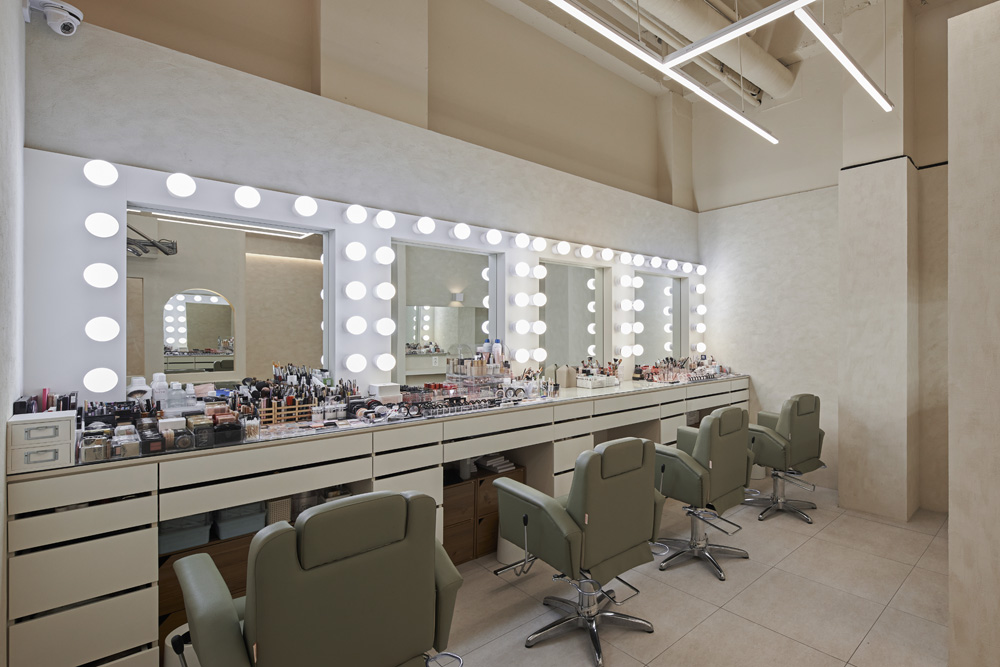 现代简约 30 平米美容室设计-9