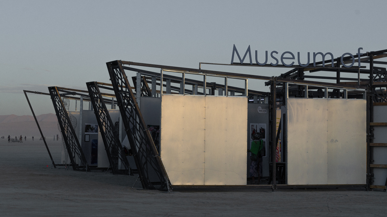 “无观众”博物馆丨美国丨J Absinthia Vermut,John Marx-57