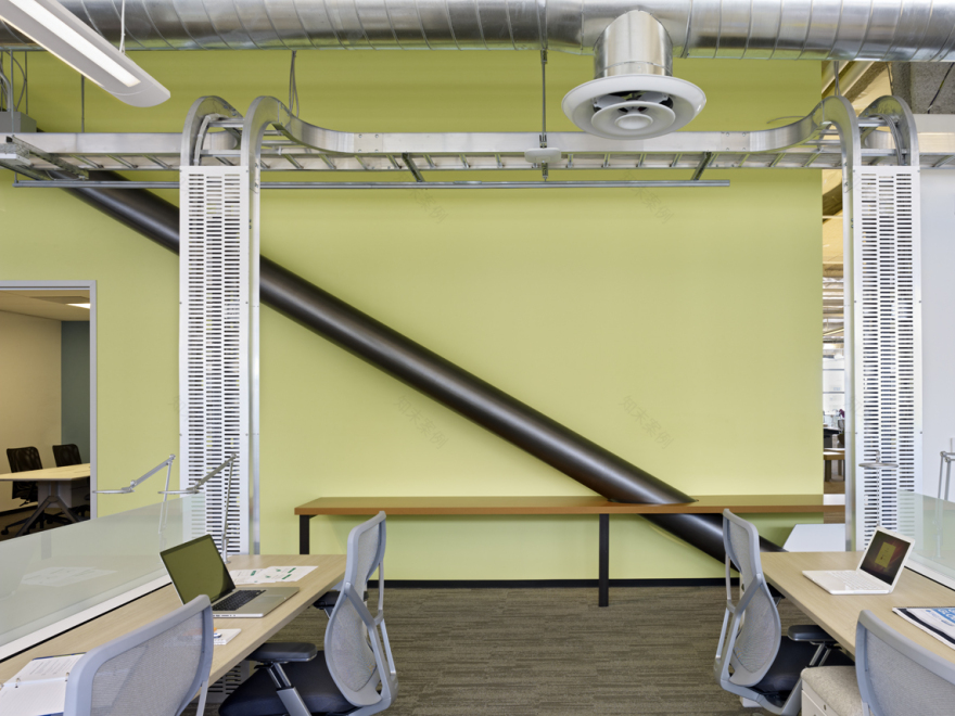 简约而富有雕塑感的日本游戏公司美国总部办公室设计-17