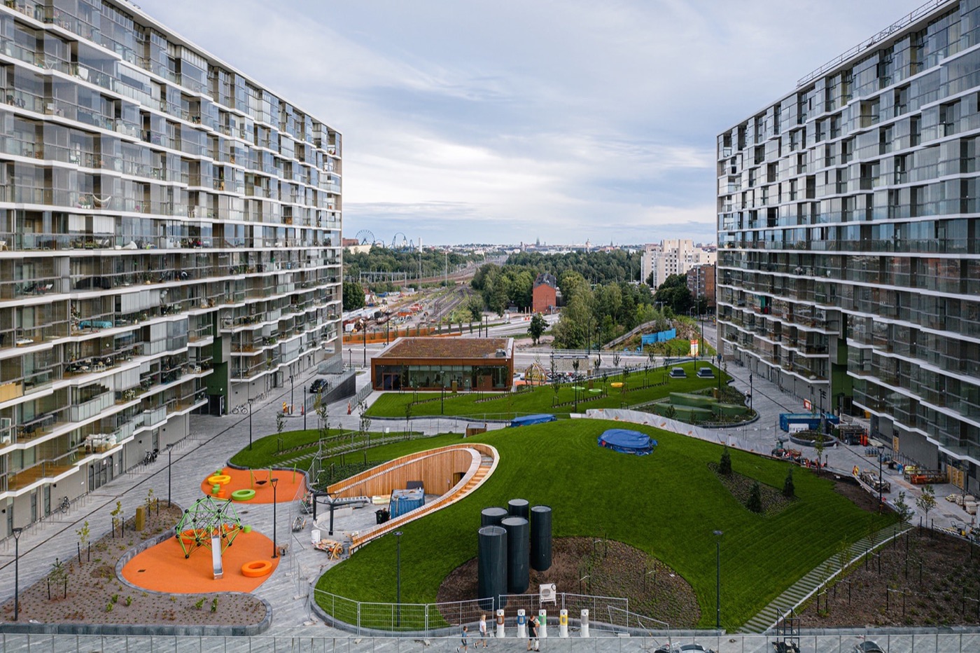 芬兰赫尔辛基 Tripla 购物中心绿色景观设计-7