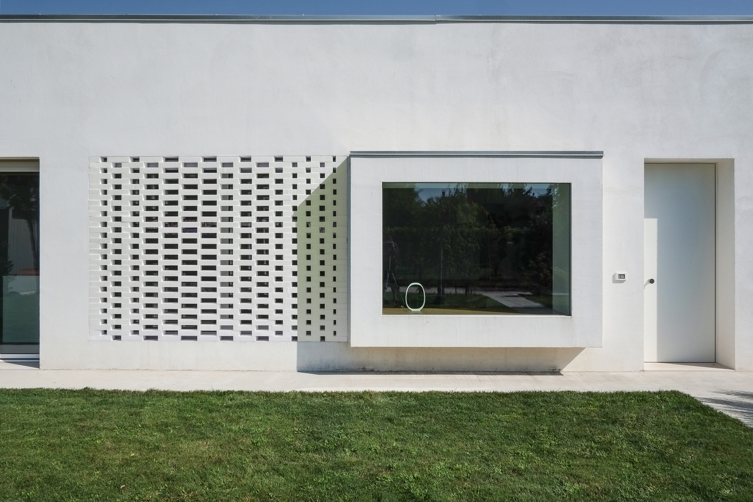 意式乡村里的现代扩建-21