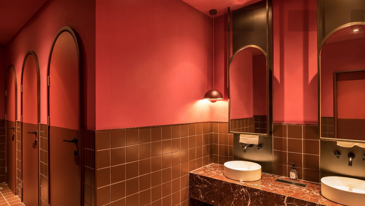 新作 | Oh Yeah 熬夜酒厂北京国贸店-挑战硬朗工业风的精酿啤酒吧-12