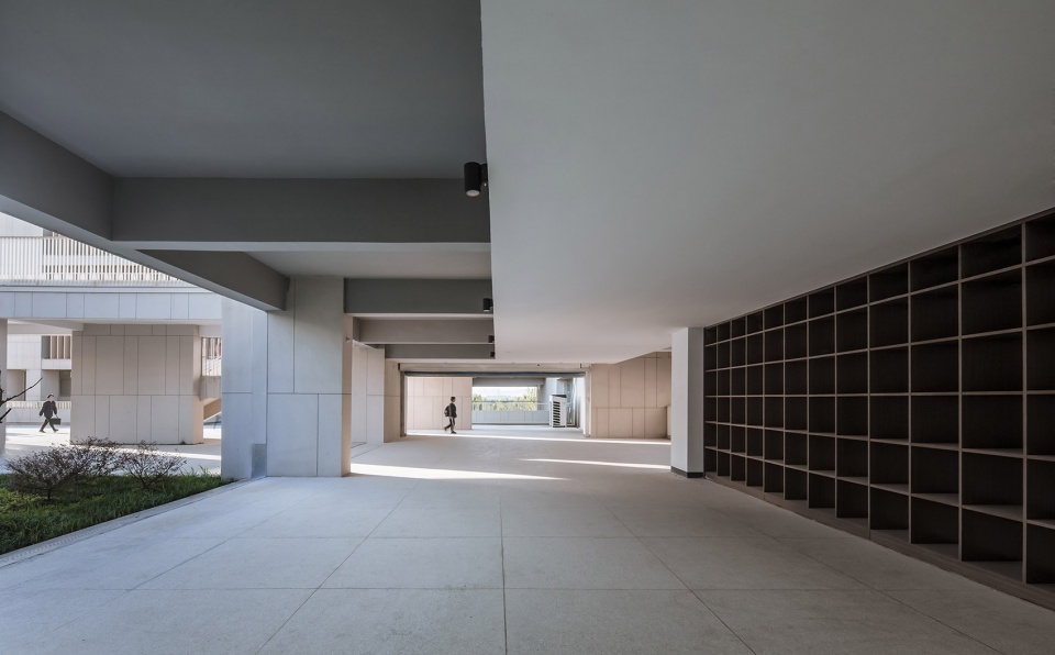 江苏省靖江高级中学新校区丨中国江苏丨江苏中锐华东建筑设计研究院有限公司荣朝晖工作室-97