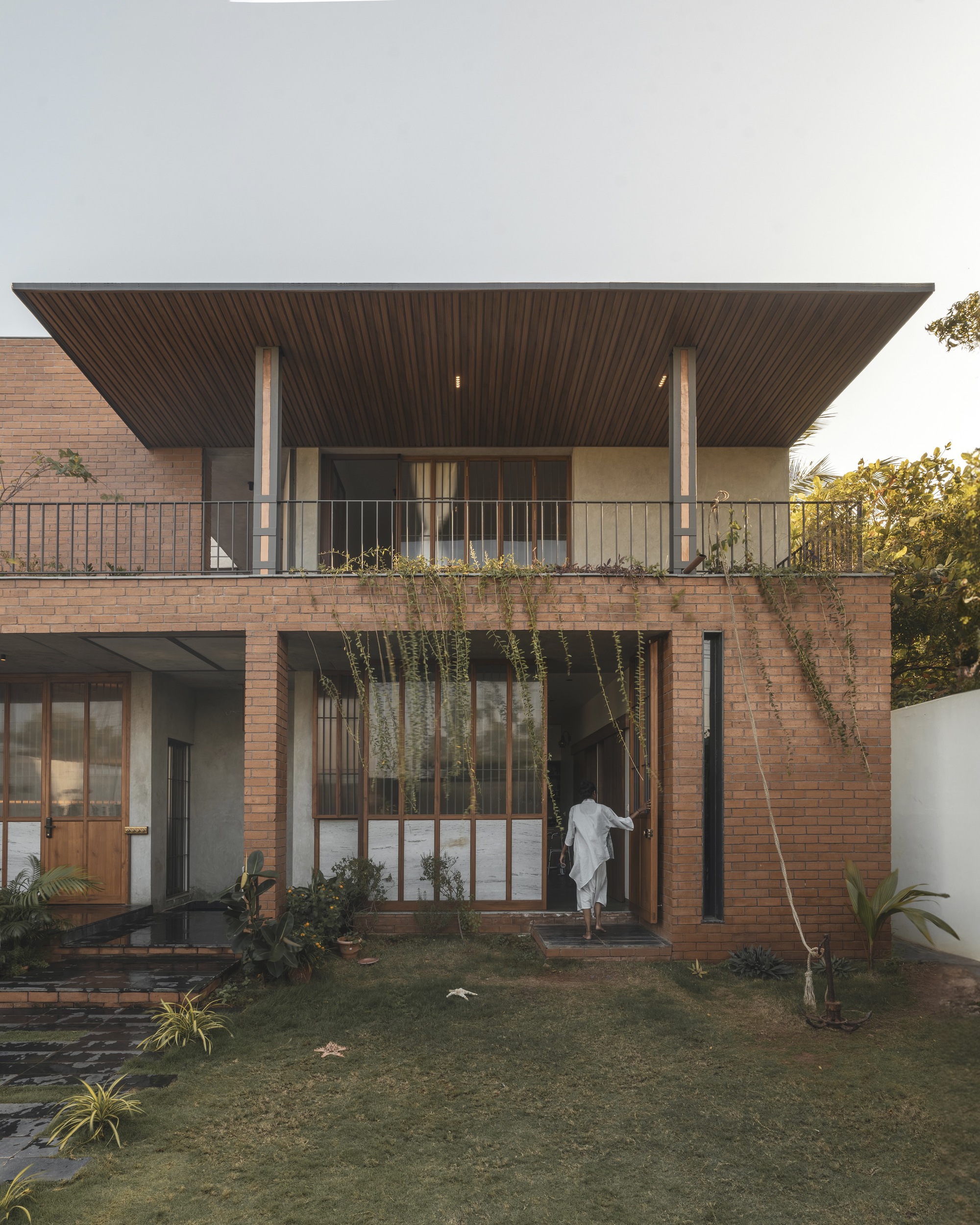 比利·奥蒂亚之家丨印度丨STO.M.P-19