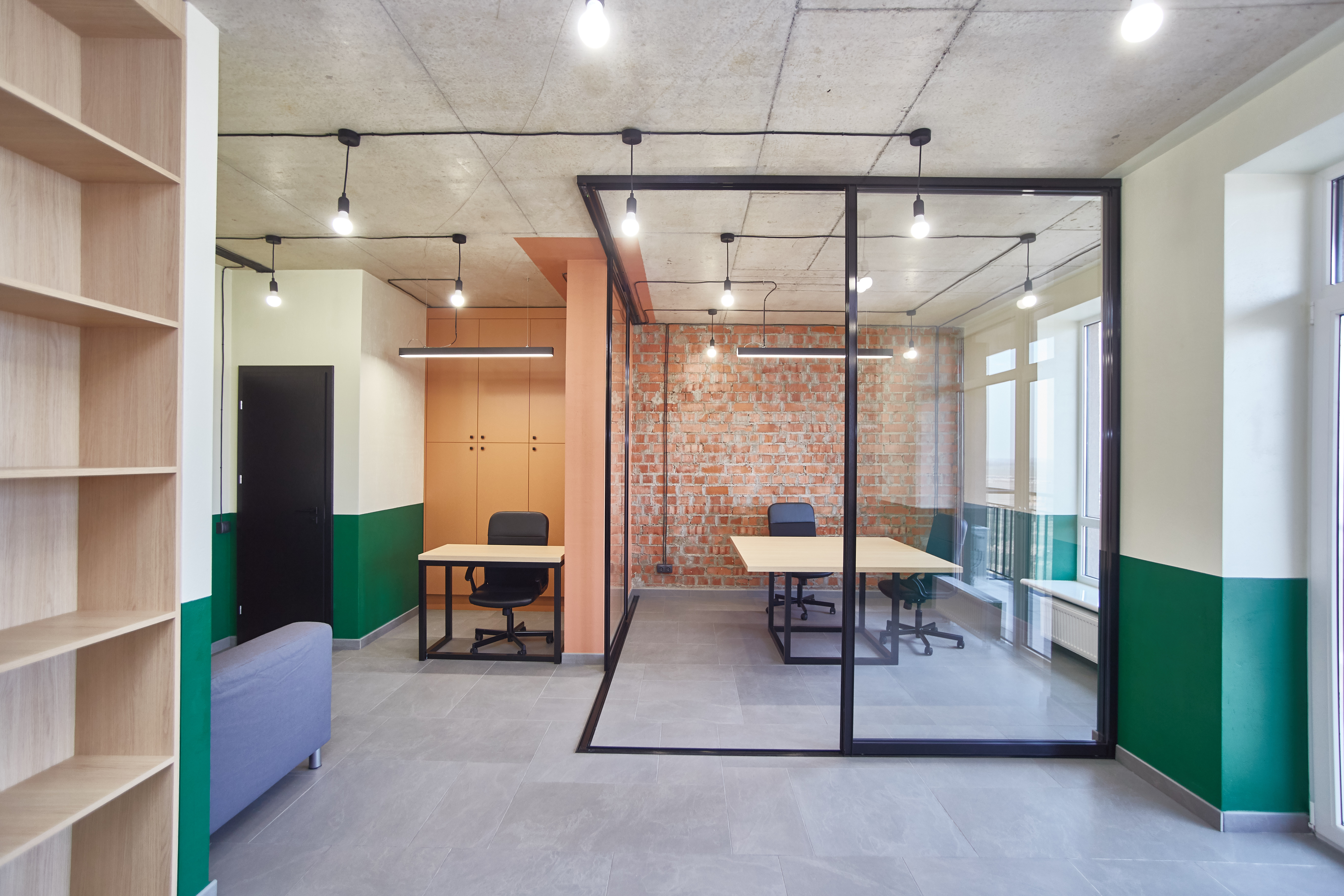 OFFICE: 40 sq.m (Real)-0