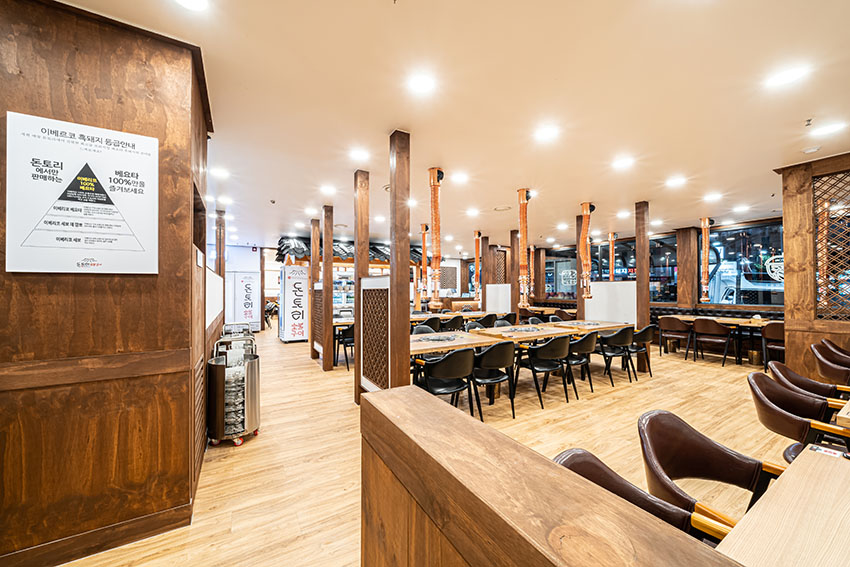 白与木的完美融合 | 无尽里菲酒店设计-4