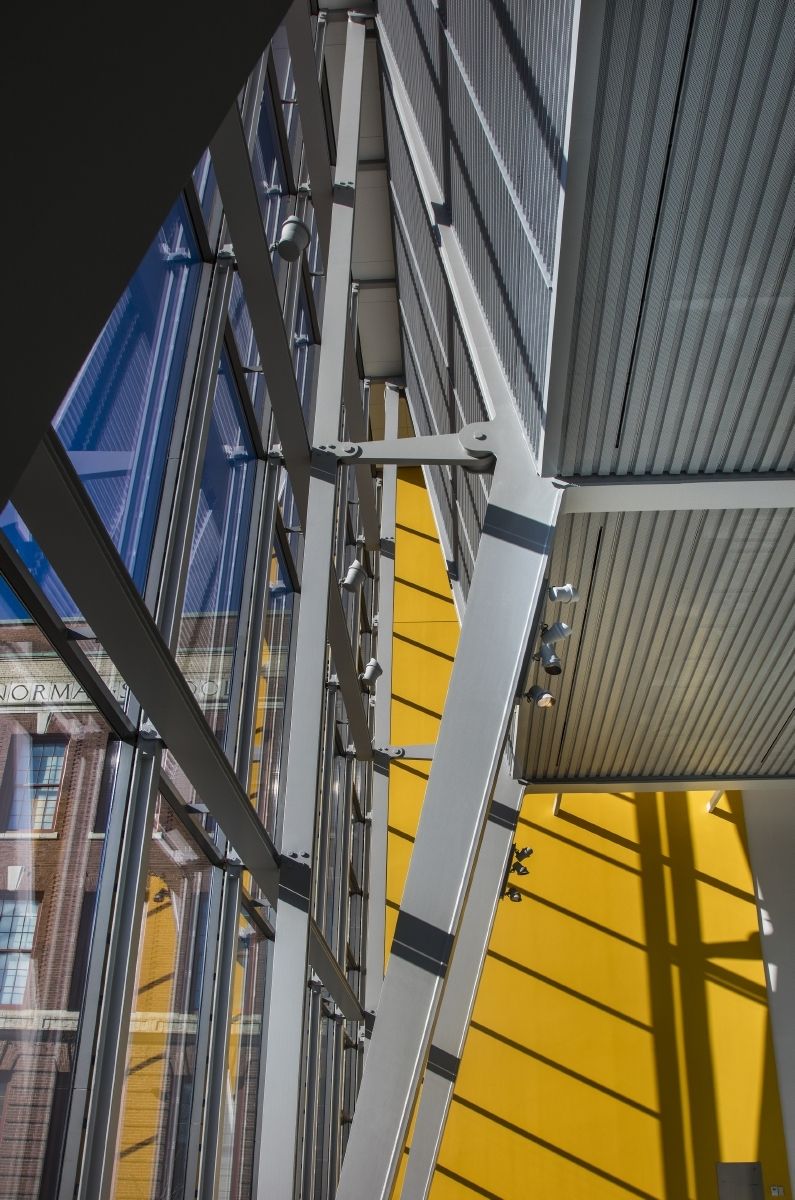 麻省艺术与设计学院媒体中心,旧建筑新生命-20