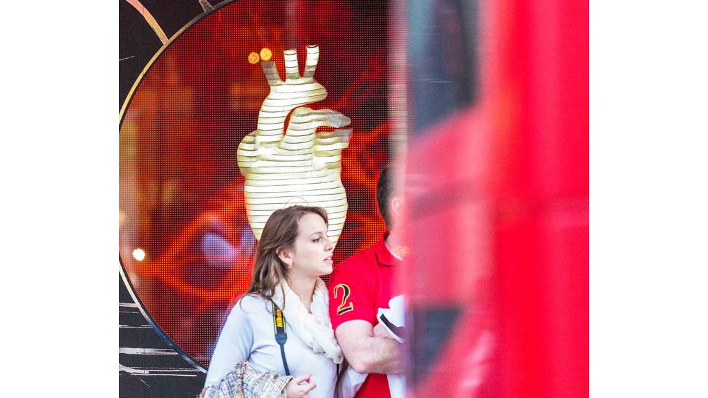 伦敦 regent 街法拉利商店橱窗设计-8