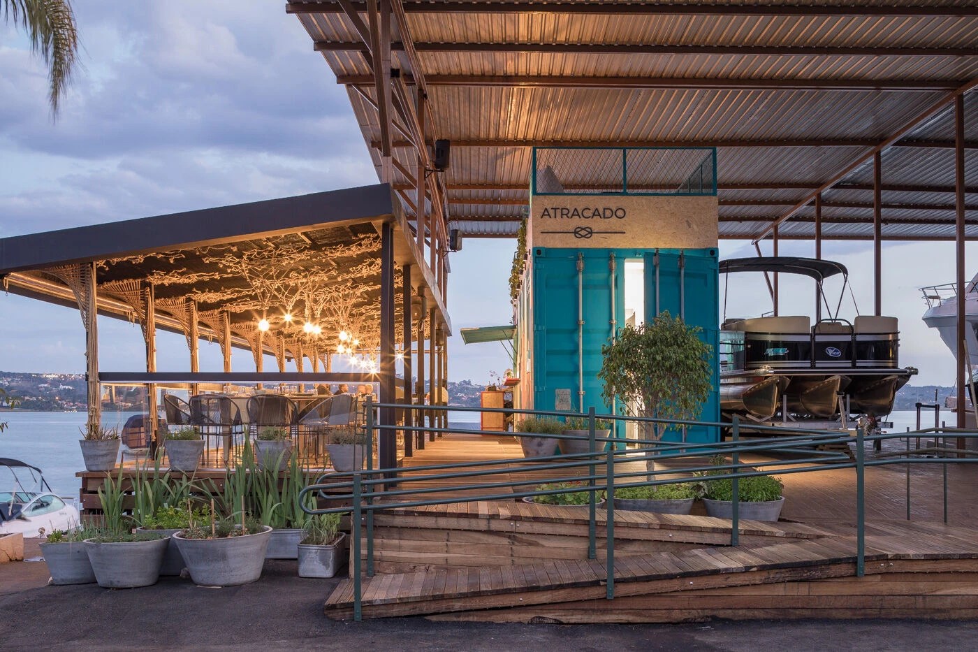 巴西 Atracado 餐厅丨mínimo arquitetura e design-5