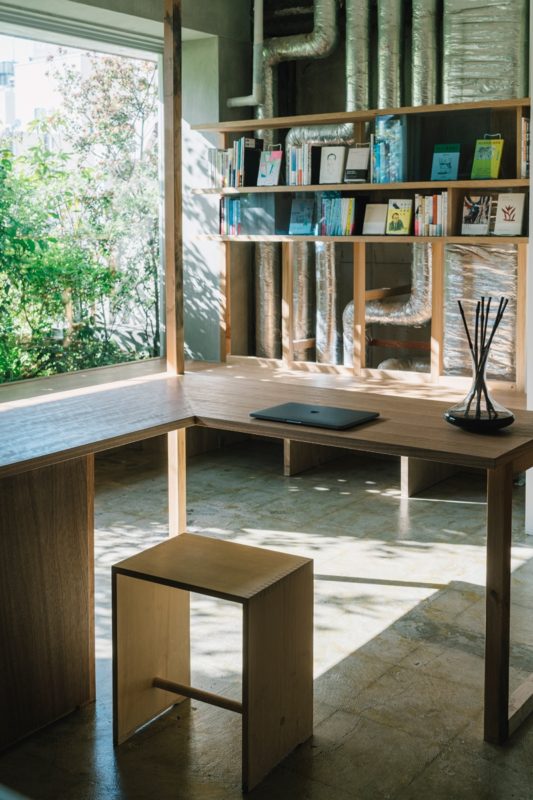 由于neute并非常见词汇，不清楚其确切含义，无法提供准确翻译 丨未明确提及整体设计方,涉及榎本太一,宇坪伸二等相关人员-58