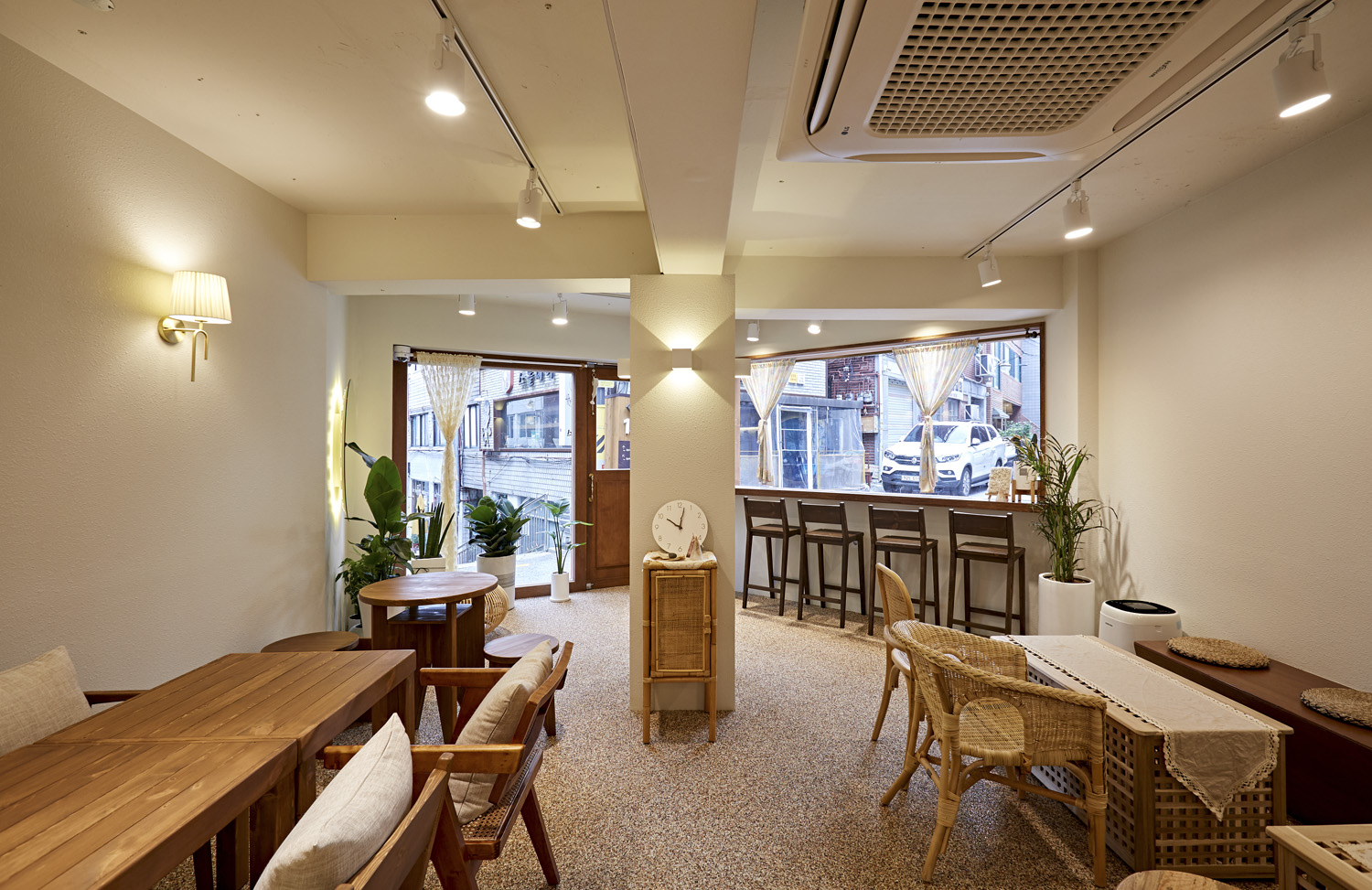 15 坪极简咖啡厅，打造温馨氛围-4