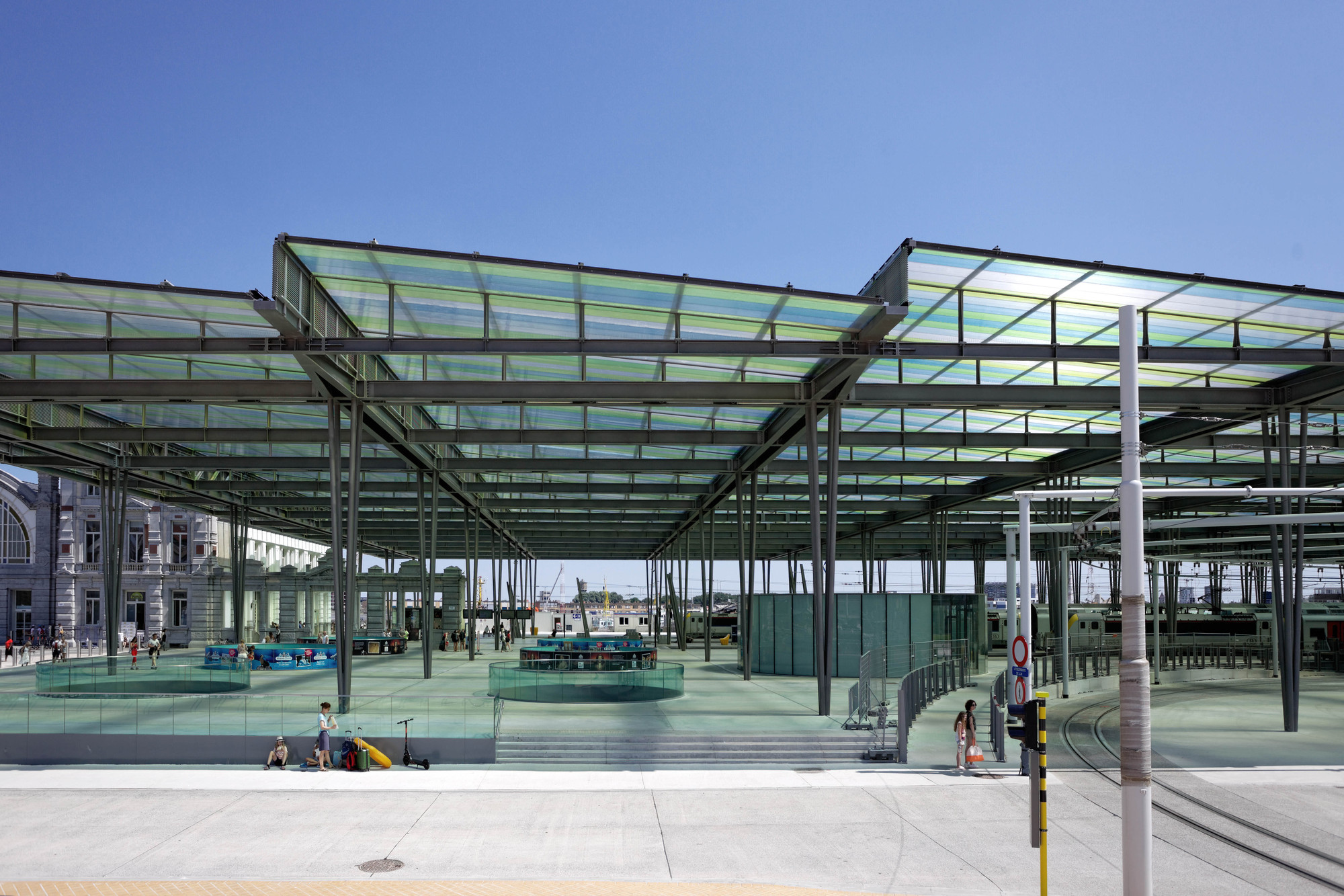 比利时奥斯坦德火车站翻新，海滨交通枢纽焕新颜-9