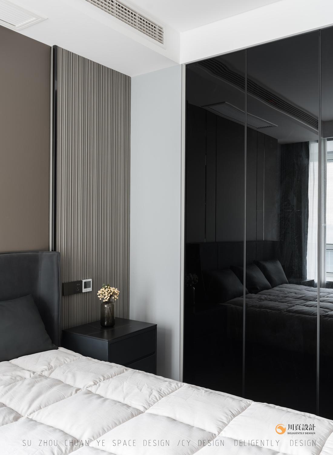 极简黑白灰空间中的宁静“蓝”-21