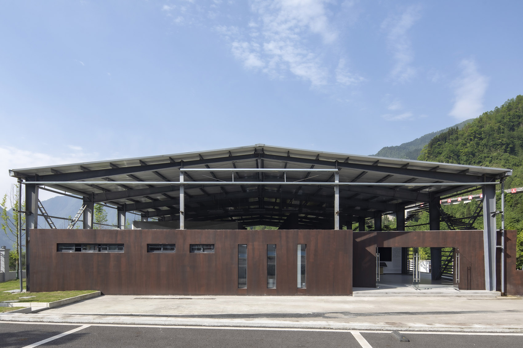 天堑与巨石·“绵茂公路”纪念展览馆设计丨中国德阳丨上海交通大学设计学院昊德工作室-52