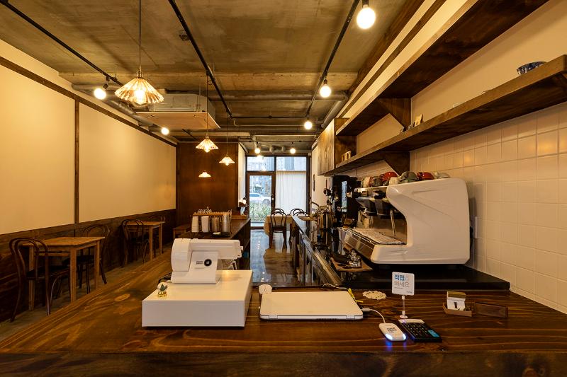 16 平米小空间，打造复古温馨咖啡馆-6