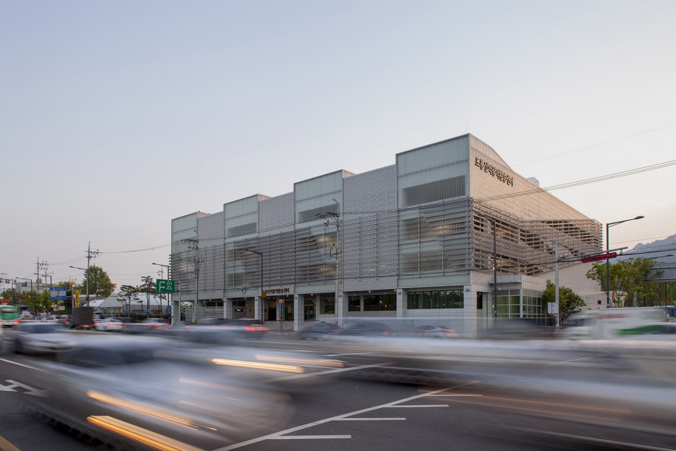 首尔道峰山停车楼——公共空间与城市环境的完美融合-13