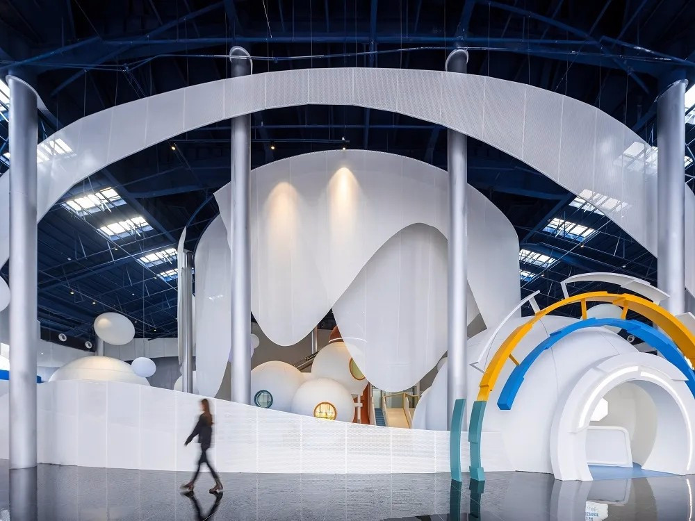 超现实 Instant Peak 未来舱(三叶公园营销体验中心)-11